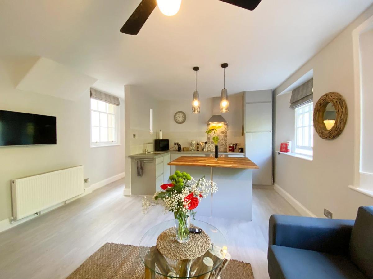 Meadfoot Bay Apartment At Hesketh Crescent Torquay Kültér fotó